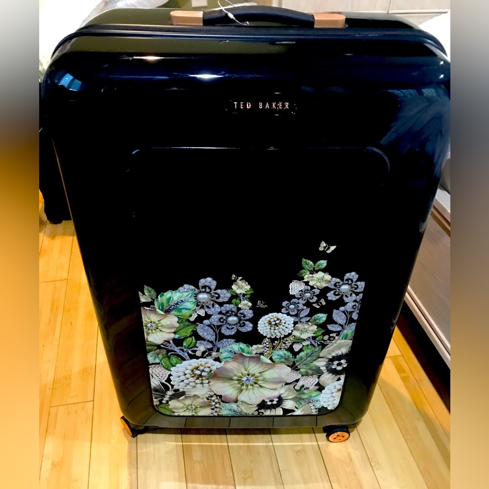 Ted Baker Hardside Luggage. Large 27”